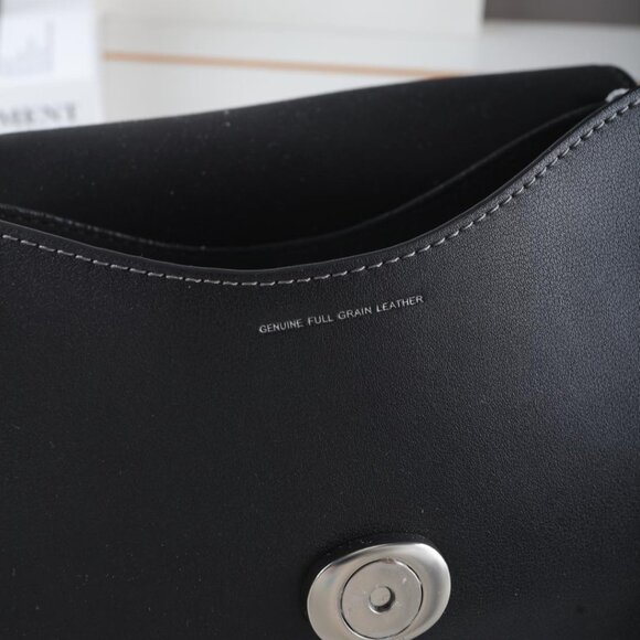 Chain Tabby 30 Shoulder Bag - Picture 9 of 9